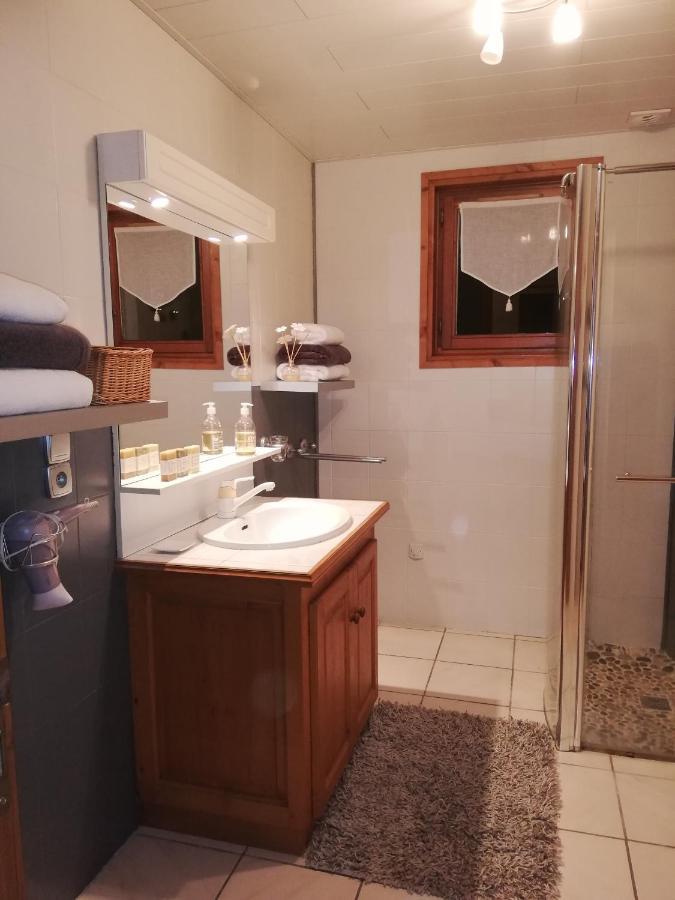 Chambres En Chalet Petit Dejeuner Inclus La Cote d'Arbroz Екстер'єр фото
